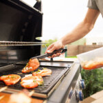 barbecue à gaz avec deux brûleurs