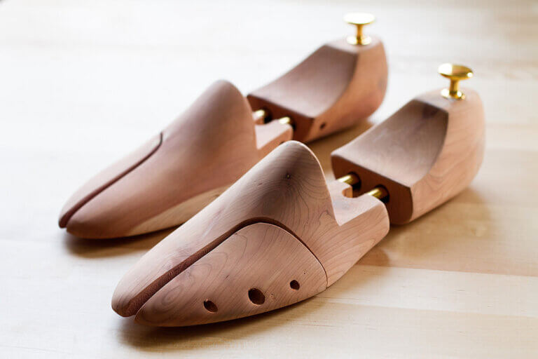 civière de chaussures