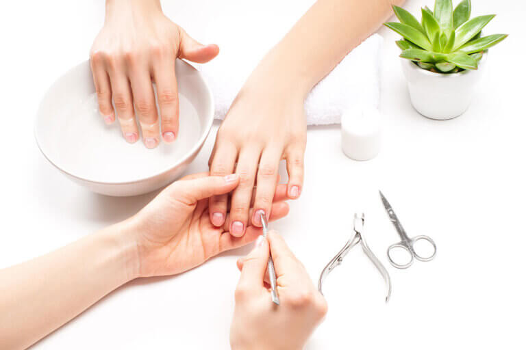 kit de soins des ongles