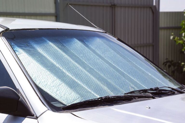 pare-soleil pour voiture