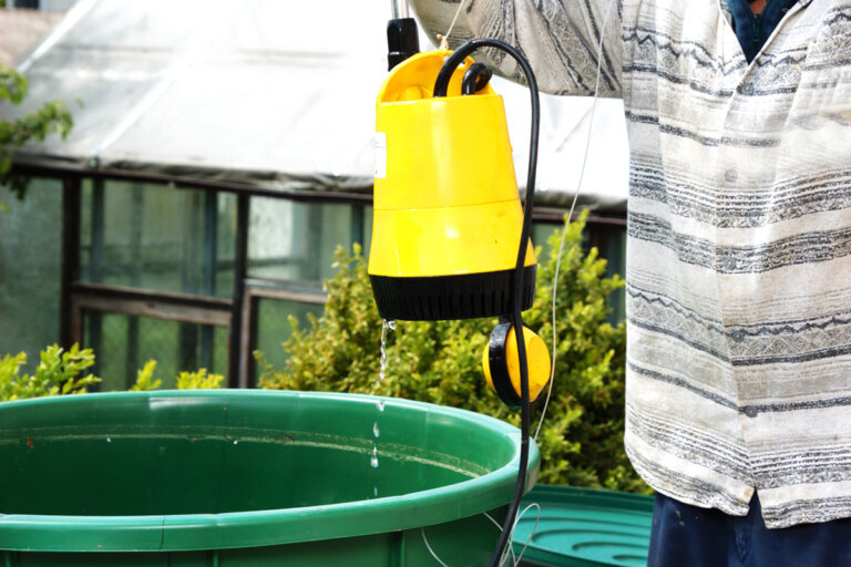 pompe pour tonneau de pluie