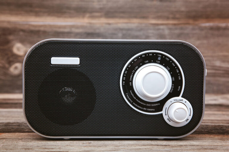 radio à prise de courant